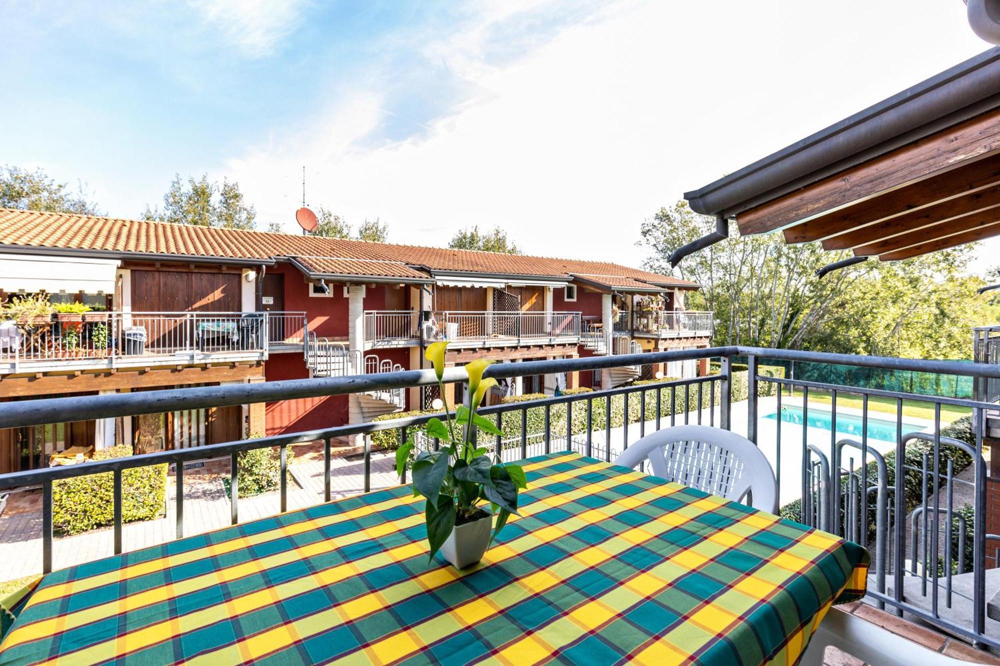 Residence La Corte Near Gardaland Castelnuovo del Garda Zewnętrze zdjęcie